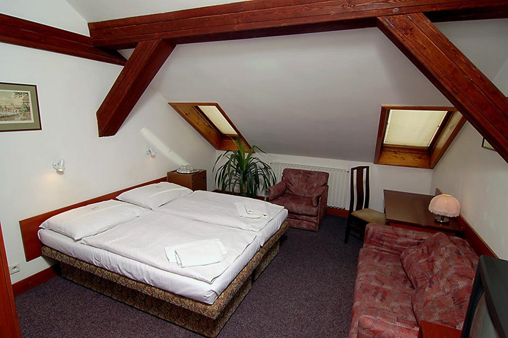 Hotel & Royal Standard 3*