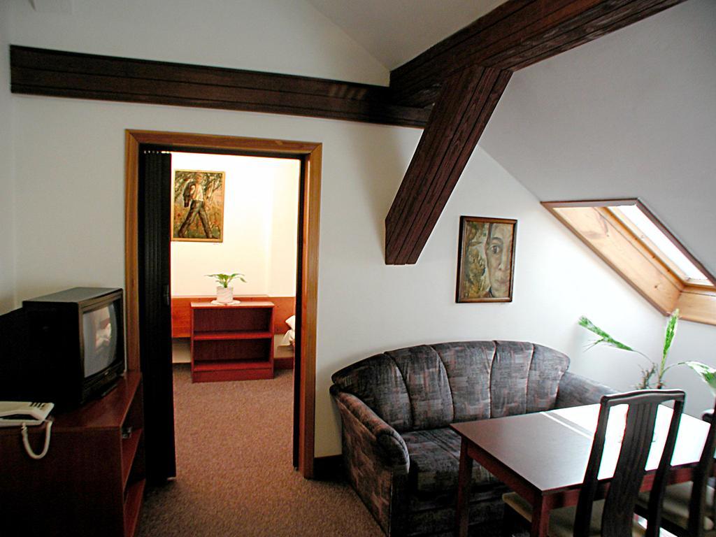 Hotel & Royal Standard 3*